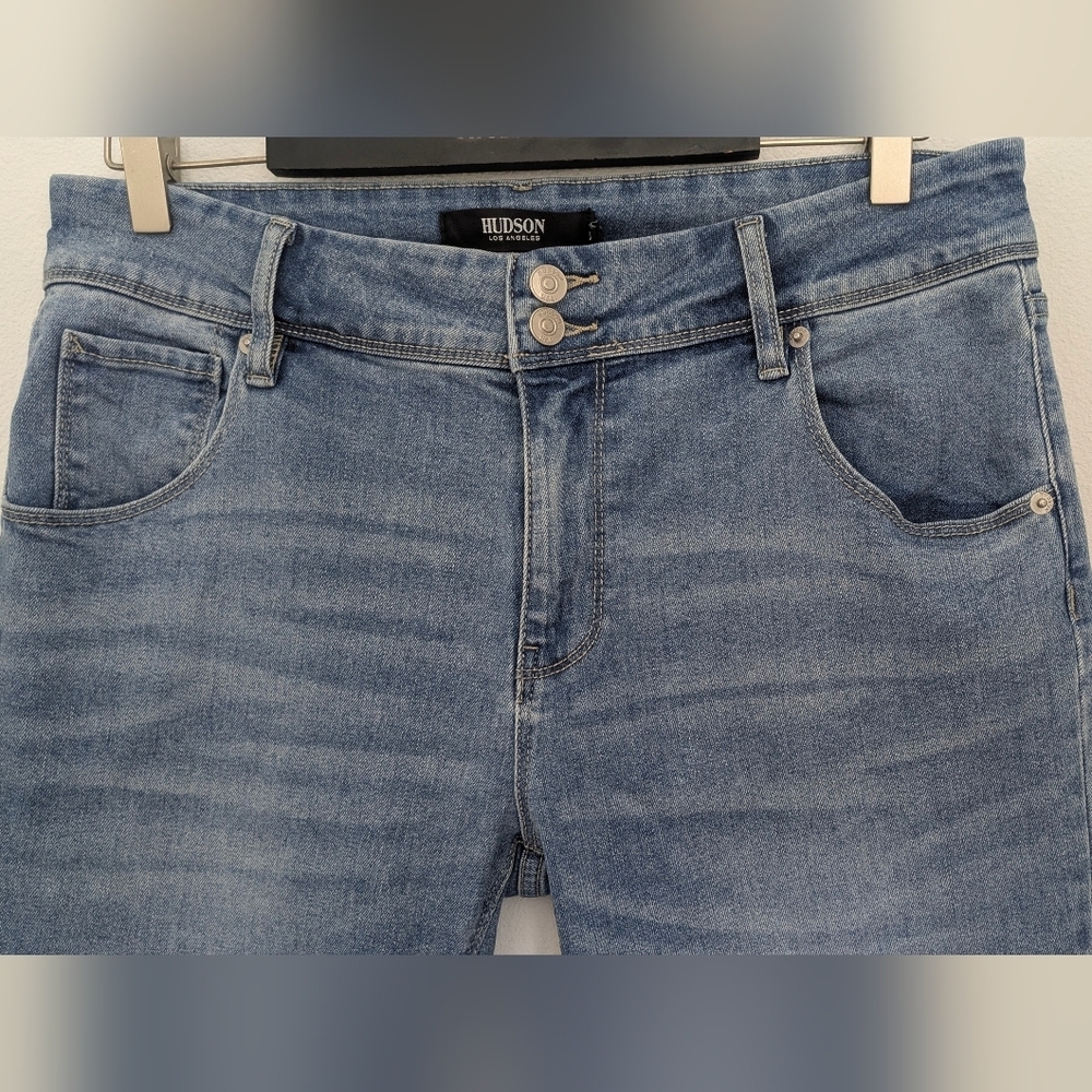Hudson EUC women's Icey Blue Mid Rise Straight Leg Jeans Size 10 L 28" - Picture 6 of 13